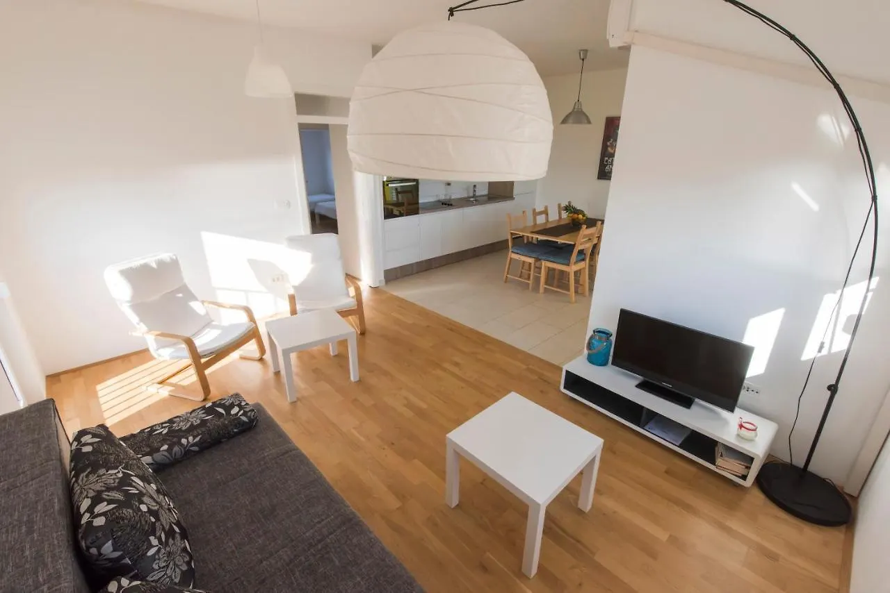 Apartments Punta Colors Privlaka  Croatia